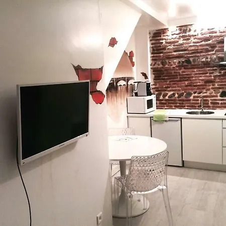 Studio De Charme -metro Carmes 公寓