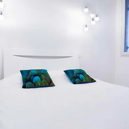 Appartement Studio De Charme -metro Carmes